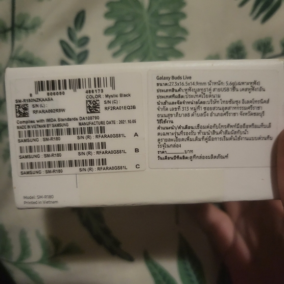 New Samsung Galaxy Buds Live sealed pack - Picture 3 of 3